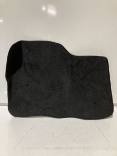 QTY OF ASSORTED ITEMS TO INCLUDE BLACK CAR MATS