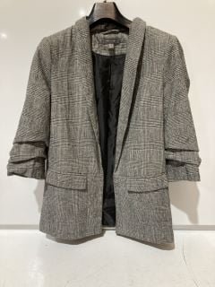 QTY OF WOMEN'S CLOTHING TO INCLUDE PRIMARK GREY BLAZER SIZE 12