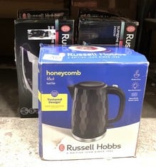 QUANTITY OF KITCHEN & APPLIANCES ITEMS TO INCLUDE RUSSELL HOBBS HONEYCOMB ELECTRIC 1.7L CORDLESS KETTLE (FAST BOIL 3KW, BLACK PREMIUM PLASTIC, MATT & HIGH GLOSS FINISH, REMOVABLE WASHABLE ANTI-SCALE