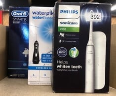 QUANTITY OF HEALTH & BEAUTY ITEMS TO INCLUDE PHILIPS SONICARE 4100 - PHILIPS SONICARE ELECTRIC TOOTHBRUSH FOR ADULTS WITH 1 X PHILIPS W2 OPTIMAL WHITE SONIC BRUSH HEAD IN WHITE, SLIM TRAVEL CASE AND