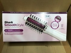 QUANTITY OF HEALTH & BEAUTY ITEMS TO INCLUDE SHARK SMOOTHSTYLE HEATED BRUSH AND COMB WITH HEAT-RESISTANT STORAGE BAG, WET & DRY MODES, HOT AIR BRUSH WITH 3 TEMPERATURES, SMOOTH, SOFT & VOLUMINOUS FIN