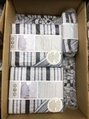 9 X SLEEPDOWN STRIPE SEERSUCKER NAVY WHITE REVERSIBLE DUVET COVER QUILT PILLOW CASES BEDDING SET SOFT EASY CARE - SUPER KING (220CM X 260CM), 5056242893387: LOCATION - RACK D