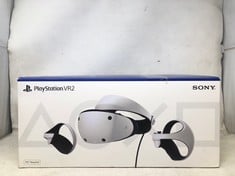 PLAYSTATION VR 2 (PSVR2) WHITE. RRP £515: LOCATION - A RACK