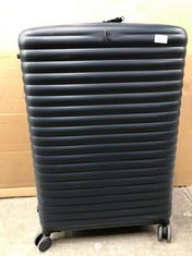 LARGE IT NAVY BLUE SUITCASE: LOCATION - E RACK