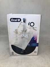 ORAL-B IO8 ELECTRIC TOOTHBRUSH FOR ADULTS, APP CONNECTED HANDLE, 1 ULTIMATE CLEAN TOOTHBRUSH HEAD & MAGNETIC POUCH, 6 MODES, TEETH WHITENING, 2 PIN UK PLUG. RRP £260: LOCATION - A RACK