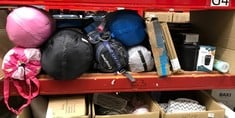 QUANTITY OF ASSORTED ITEMS TO INCLUDE KING CAMP SEVAN 250 SLEEPING BAG: LOCATION - F RACK