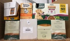 QUANTITY OF DOG FOOD/TREATS TO INCLUDE PEDIGREE TASTY MINIS SOME ITEMS MAY BE PAST BBD: LOCATION - A RACK(COLLECTION OR OPTIONAL DELIVERY AVAILABLE)