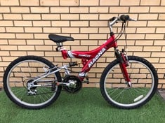 MAGNA TOMCAT MOUNTAIN BIKE, 15” FRAME, 24” WHEELS, 18 PAWS GRIP SHIFT GEARS. : LOCATION - BACK FLOOR(COLLECTION OR OPTIONAL DELIVERY AVAILABLE)