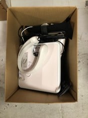 QUANTITY OF HEALTH & BEAUTY ITEMS  SALTER BATHROOM SCALES : LOCATION - B