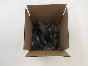 10X LENOVO 1M USB C TO C CABLE ACCESSORY: MODEL NO SC11B41470:: LOCATION - U RACK