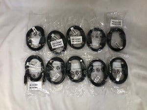 10X LENOVO 1M USB C TO C CABLE ACCESSORY: MODEL NO SC11B41470:: LOCATION - U RACK