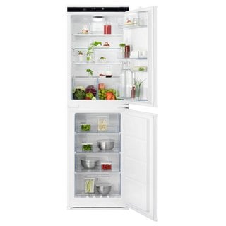 AEG INTEGRATED FRIDGE FREEZER: MODEL OSC6T185ES - RRP £683: LOCATION - D2