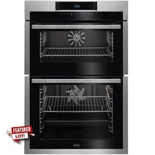 AEG BUILT IN DOUBLE ELECTRIC OVEN: MODEL DCE731110M - RRP £725: LOCATION - C3