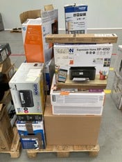 PALLET OF PRINTERS OF VARIOUS MODELS AND SIZES INCLUDING EPSON (MAY BE BROKEN AND INCOMPLETE).