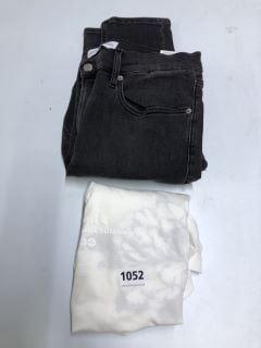 2 X DESIGNER CLOTHING ITEMS TO INC CALVIN KLIEN JEANS - SIZE W 33 X L 30