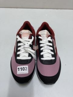 PUMA TRAINERS - SIZE: 5