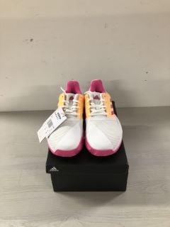 WOMENS ADIDAS COURTJAM XJ TENNIS TRAINERS SIZE - UK 3.5