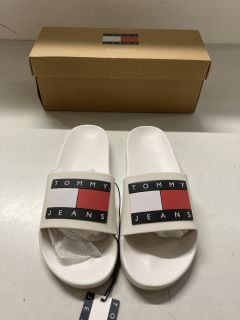 TOMMY JEANS FLAG POOL SLIDERS SIZE - UK 8