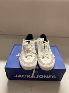 JACK & JONES PU SNEAKER IN WHITE SIZE - UK 7