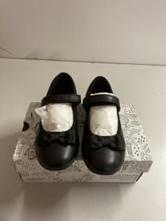 CHILDRENS CLARKS SCALA TAP K BLACK SHOES - UK 2