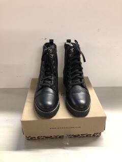 WOMENS RIVER ISLAND HOLLY 2 BLACK BOOTS - SIZE UK 6