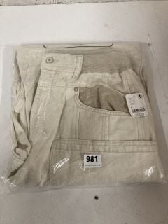 NEW SCHOOL RELAXED JEANS IN IVORY - SIZE M - RRP £140