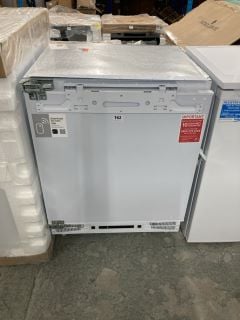 HOOVER UNDERCOUNTER FREEZER MODEL HUSE68EWKP RRP £279