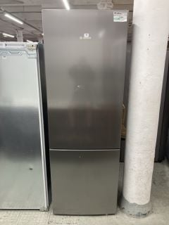 BOSCH FRIDGE FREEZER MODEL KGE49AICAG RRP £749