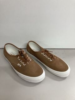 VANS TRAINERS SIZE 7