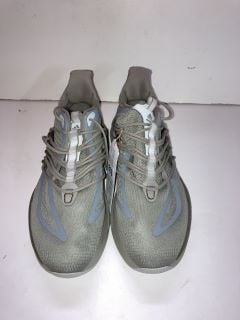 ADIDAS TRAINERS SIZE 10