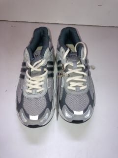 ADIDAS TRAINERS SIZE 6