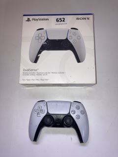 2 X SONY DUAL SENSE PLAYSTATION FIVE CONTROLLERS