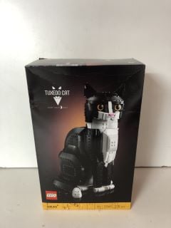 LEGO TUXEDO CAT SET RRP:£89