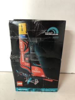 LEGO EMIRATES RACING YACHT SET RRP:£104