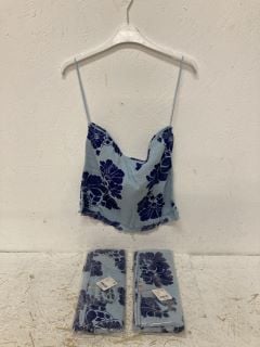 3 X POPPY TUBE TOP SIZE: XL/L RRP: £102 (BLUE MOTIF)