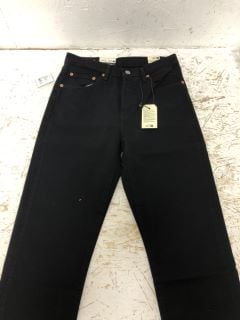 501 CROPPED JEANS SIZE: 26 RRP: £100 (BLK)