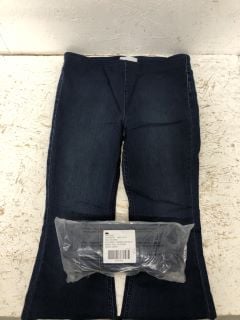 2 X PENNY PULL ON FLARE SIZE: MEDI31 RRP: £140 (DENIM)