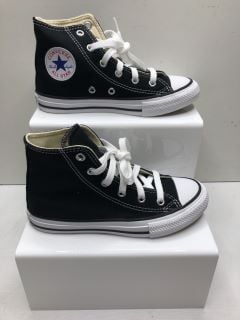 CONVERSE YOUTH TRAINERS UK SIZE 12.5