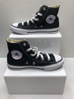 CONVERSE YOUTH TRAINERS UK SIZE 12.5