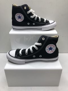 CONVERSE YOUTH TRAINERS UK SIZE 12.5