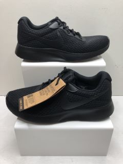 NIKE WOMEN'S TANJUN UK SIZE 4.5