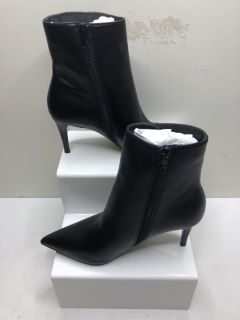 DUNE POINTED ANKLE BOOTS UK SIZE 4