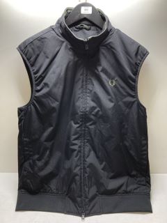 FRED PERRY THE BRENTHAM GILET UK SIZE 6