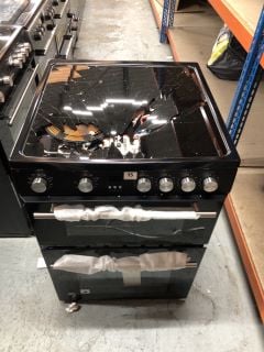 HISENSE ELECTRIC CERAMIC COOKER MODEL NO: HDE321BBUK