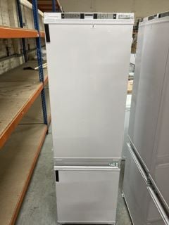 GRUNDIG INTEGRATED FRIDGE FREEZER MODEL NO: GKFED473 RRP: £499.00 (EX DISPLAY)