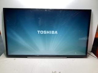 TOSHIBA 43" LCD COLOUR TV MODEL: 43UK3C63DB (POWERS ON)