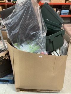 PALLET OF ITEMS INC JVC HEADPHONES