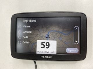 TOM TOM GO BASIC SAT NAV. (WITH BOX & CHARGE CABLE)  [JPTN41438]