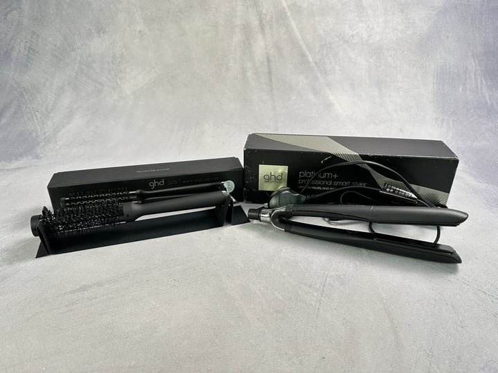 ghd Platinum+ Professional Smart Styler And Size 1 Ceramic Vented Radial Brush  (MPSE54120035/MPSE54120033) (VAT ONLY PAYABLE ON BUYERS PREMIUM)