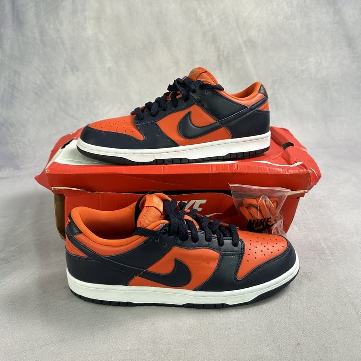 Nike Air Dunk Low SP Sneakers CU1727-800 With Box(Damaged) And Spare Laces - Size UK 8 (VAT ONLY PAYABLE ON BUYERS PREMIUM)